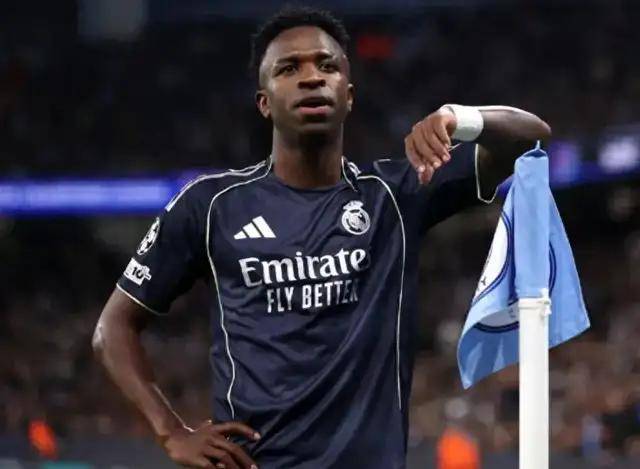 双杀曼城不足喜，皇马欧冠之路已到头，阵中有人比姆巴佩更适合当一哥